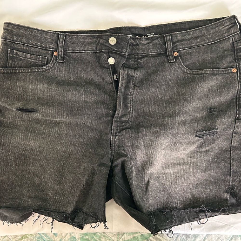 Old Navy Jean Shorts - Size 18